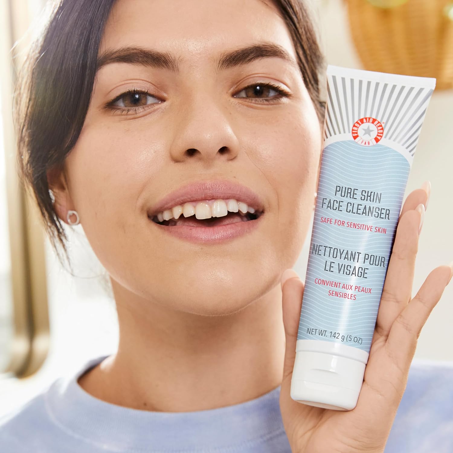 FIRST AID BEAUTY Pure Skin Face Cleanser 142g