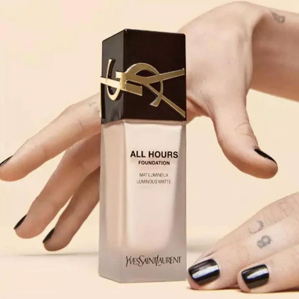 Yves Saint Laurent All Hours Foundation Full Cover Luminous Matte All Day Long Wear SPF39 ( LC1 ) 25ml