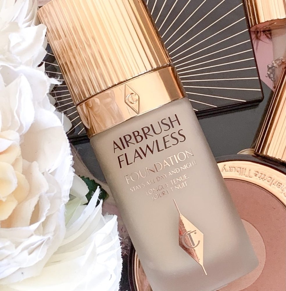 CHARLOTTE TILBURY – Air Brush Flawless Foundation – 4 Warm Chaud